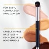 For Easy Controlled Concealer Application, with Cruelty-Free Bristles
